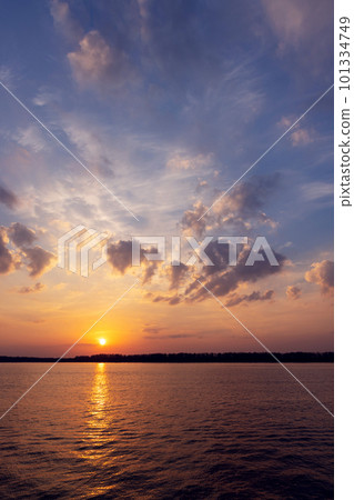 A stunning sunset view over a river 101334749