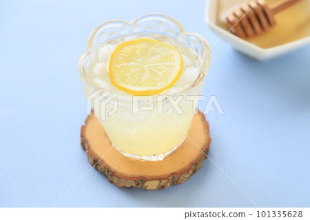 Honey lemon juice (using domestic lemon) 101335628