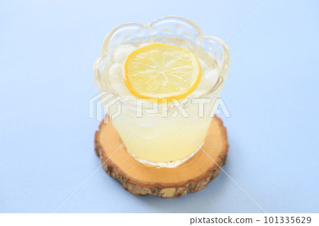 Honey lemon juice (using domestic lemon) 101335629