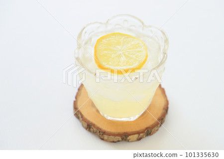 Honey lemon juice (using domestic lemon) 101335630