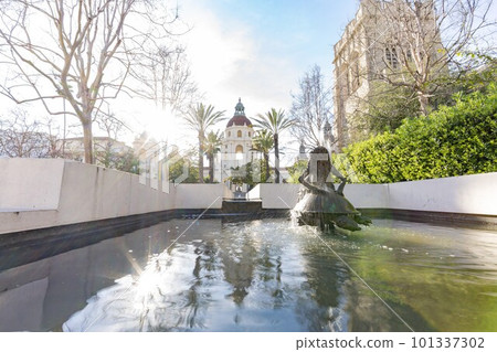 Sunny view of the Pasadena City Hall 101337302