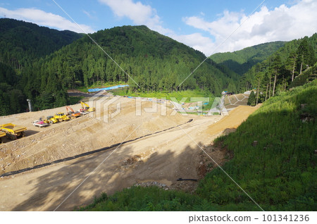 Asuwa River Dam 施工現場 2022 年 8 月 101341236