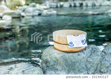 溫泉露天浴池旅遊形象 溫泉露天浴池旅遊形象 101343127