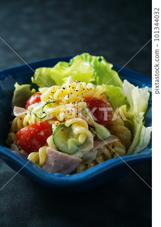 Macaroni (fusilli) salad 101344032