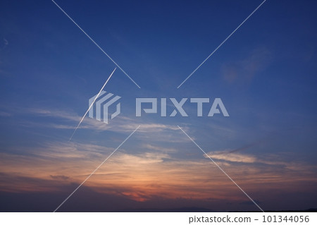 日落天空與軌跡・天空有限・230404pm 101344056