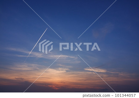 日落天空與軌跡・天空有限・230404pm 101344057