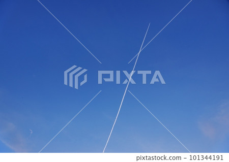 春晚天空有尾跡延伸天空限定230404pm 春晚天空有尾跡延伸天空限定230404pm 101344191