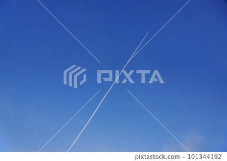 春晚天空有尾跡延伸天空限定230404pm 春晚天空有尾跡延伸天空限定230404pm 101344192