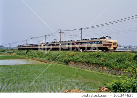 2001 Seven 485 series L limited express Shirasagi cars running on the Tokaido Line 2001 Seven 485 series L limited express Shirasagi cars running on the Tokaido Line 101344625