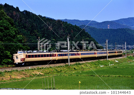 2001 Six 485 series L limited express Kaetsu trains running on the Hokuriku Line 101344643