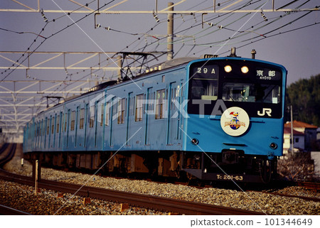 2001年7列201系普通列車在東海道線運行 101344649