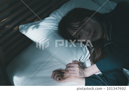 female, females, lady 101347692