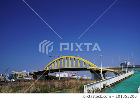 大阪泉大津泉大津橋（春） 101353206