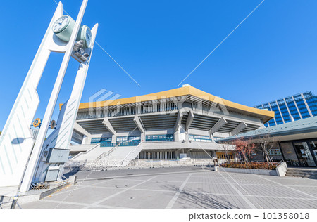 舉辦各種活動的東京都千代田區日本武道館 101358018