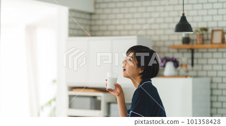 女生 女孩 女性 101358428