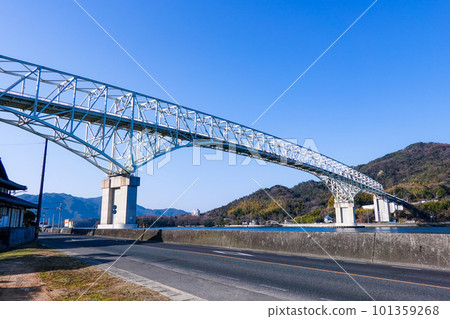 連接吳和江田島的早瀨橋(廣島縣吳市) 連接吳和江田島的早瀨橋(廣島縣吳市) 101359268