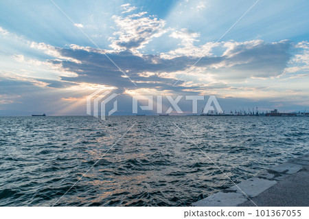 Sunset view on the sea in Thessaloniki, Greece. 101367055