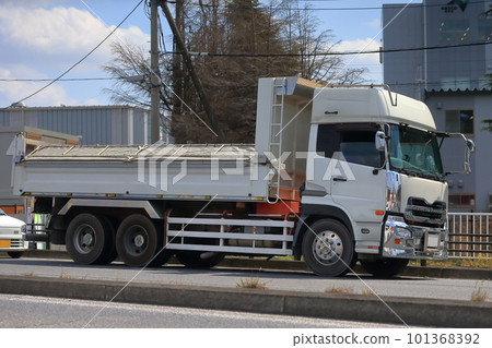 Dump truck image 101368392