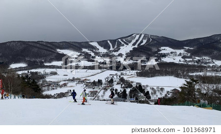 Blue sky ski slope Sugadaira Kogen Ski Resort 101368971