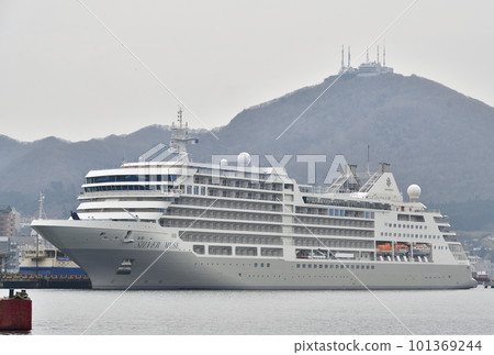 Shoot the scenery of the cruise ship Silver Muse anchored at Hakodate Port in Hokkaido in spring 101369244