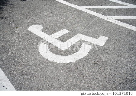 Wheelchair mark in the parking lot Compassion parking lot Parking space for people with disabilities 101371013