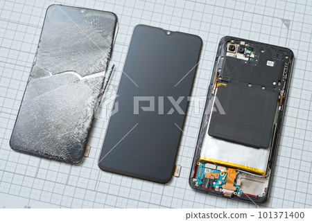 Broken smartphone display and replacement parts Broken smartphone display and replacement parts 101371400