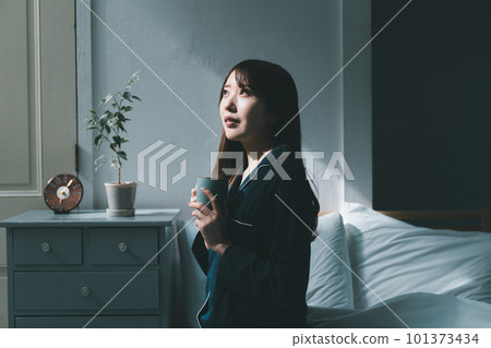 waking up, female, females 101373434