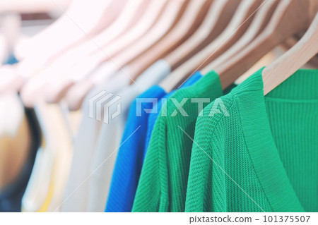 ladies' fashion 101375507