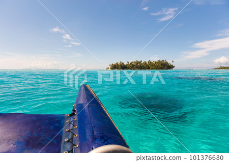 Boat excursion on catamaran going to private island in Bora Bora, Tahiti, French Polynesia. 101376680