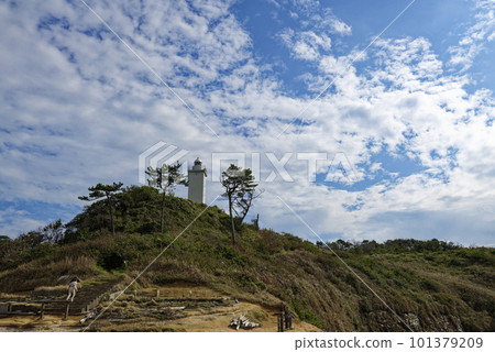 Kasamisaki lighthouse and autumn sky Kasamisaki lighthouse and autumn sky 101379209