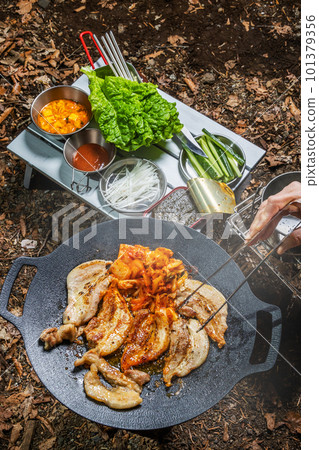 Samgypsal Korean BBQ Barbecue of Korean pork (samgyeopsal) 101379356