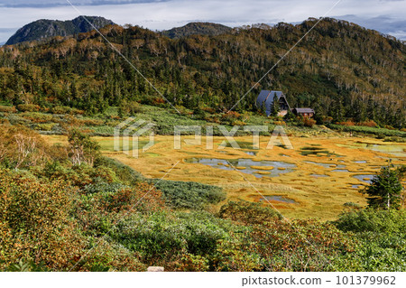 妙高山和妙高山、高野池和富士山 101379962