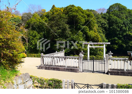 Umeyama Burial Mound 101380086