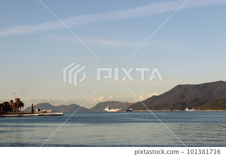 面向德山港的周南工業園區的黎明 面向德山港的周南工業園區的黎明 101381716