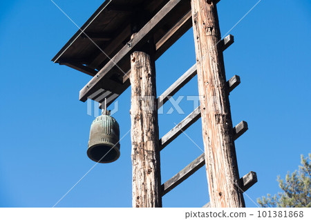 Old fire lookout tower 101381868