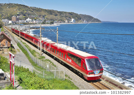 Resort 21 running along the coastline, Kimme Train Resort 21 running along the coastline, Kimme Train 101382997