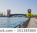 富岩運河環水公園眺望天門橋的景色 101385860