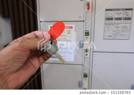 Station coin lockers and keys Station coin lockers and keys 101388765