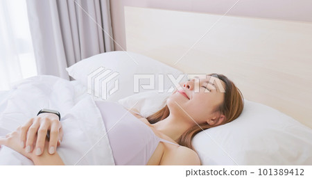 Woman sleep well in morning 101389412