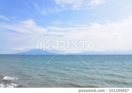 Scenery between Kagoshima Chuo Station and Ibusuki Station on the JR Kyushu Ibusuki Makurazaki Line (Summer 2022) Scenery between Kagoshima Chuo Station and Ibusuki Station on the JR Kyushu Ibusuki Makurazaki Line (Summer 2022) 101389687