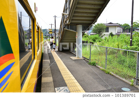 Scenery between Kagoshima Chuo Station and Ibusuki Station on the JR Kyushu Ibusuki Makurazaki Line (Summer 2022) 101389701