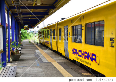 JR九州指宿枕崎線鹿兒島中央站~指宿站之間的風景(2022年夏) JR九州指宿枕崎線鹿兒島中央站~指宿站之間的風景(2022年夏) 101389725