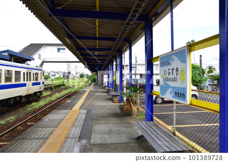 Scenery between Kagoshima Chuo Station and Ibusuki Station on the JR Kyushu Ibusuki Makurazaki Line (Summer 2022) 101389728