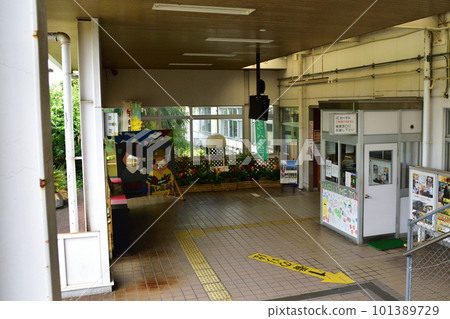 Scenery between Kagoshima Chuo Station and Ibusuki Station on the JR Kyushu Ibusuki Makurazaki Line (Summer 2022) 101389729