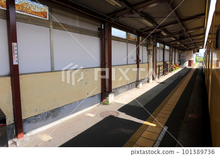 Scenery between Kagoshima Chuo Station and Ibusuki Station on the JR Kyushu Ibusuki Makurazaki Line (Summer 2022) Scenery between Kagoshima Chuo Station and Ibusuki Station on the JR Kyushu Ibusuki Makurazaki Line (Summer 2022) 101389736