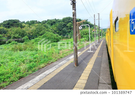 Scenery between Kagoshima Chuo Station and Ibusuki Station on the JR Kyushu Ibusuki Makurazaki Line (Summer 2022) 101389747