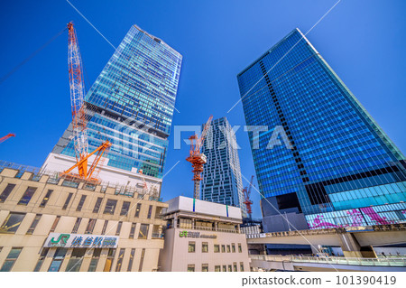 東京城市景觀在日本澀谷新景觀。現在可以忽略澀谷站拆除工作和建築群 = 4 月 9 日 東京城市景觀在日本澀谷新景觀。現在可以忽略澀谷站拆除工作和建築群 = 4 月 9 日 101390419