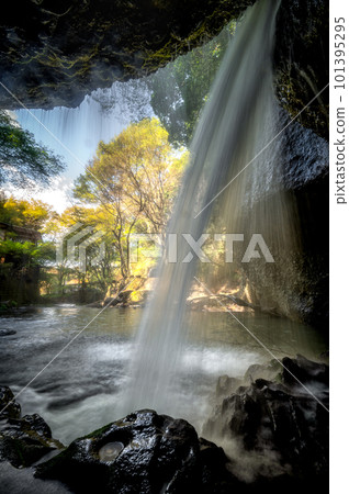 Daigo Town, Ibaraki Prefecture, Fresh Green Tsukimachi Waterfall 101395295