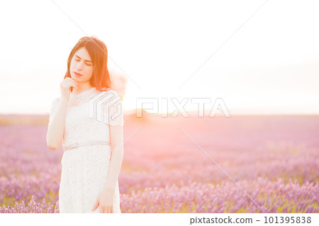 transgender woman enjoy the lavender camps from Brihuega Guadalajara. lifestuyle Auttunmal colors transgender woman enjoy the lavender camps from Brihuega Guadalajara. lifestuyle Auttunmal colors 101395838