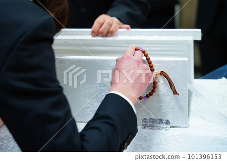 女兒關棺材窗 101396153